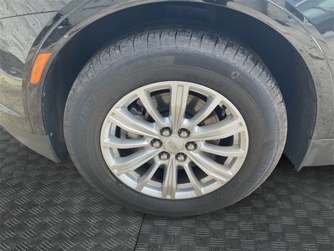 Used 2017 Cadillac XT5 FWD image 9