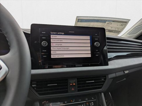 New 2025 Volkswagen Jetta SE image 15