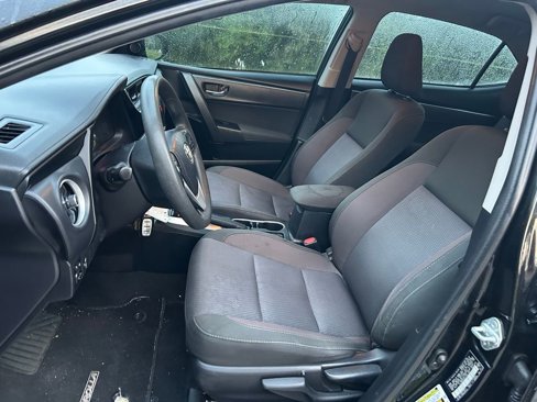Used 2018 Toyota Corolla LE image 14