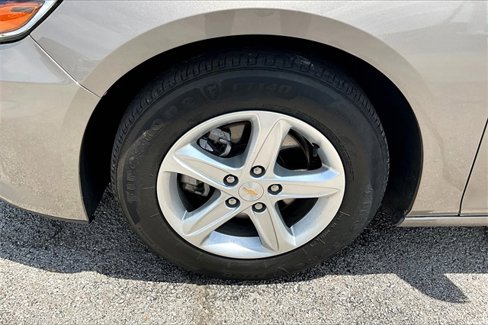 Used 2024 Chevrolet Malibu LS image 34