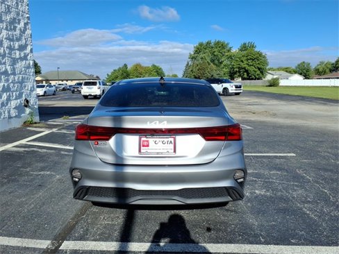 Used 2023 Kia Forte LXS image 4