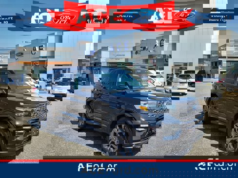 Certified 2022 Ford Explorer XLT w/ Equipment Group 202A image 1