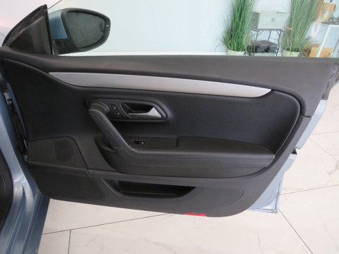 Used 2012 Volkswagen CC R-Line image 23