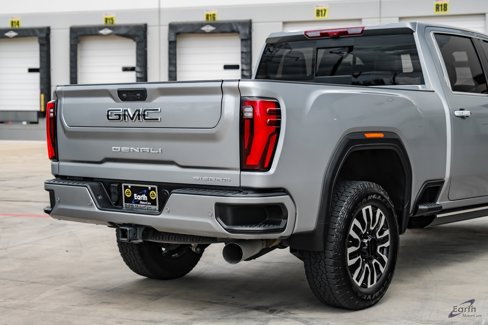 Used 2024 GMC Sierra 2500 Denali Ultimate image 14