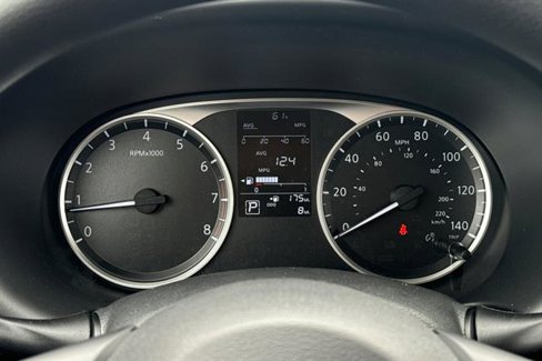 New 2025 Nissan Kicks Play S image 26