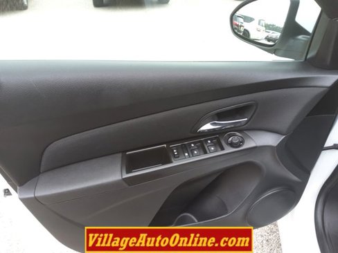 Used 2015 Chevrolet Cruze LT image 20