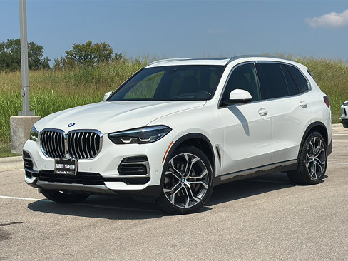 Used 2022 BMW X5 xDrive40i w/ Premium Package image 2