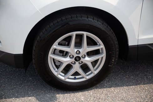 Used 2024 Ford Edge SEL image 9