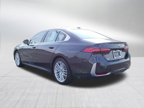 Used 2024 BMW 530i image 5