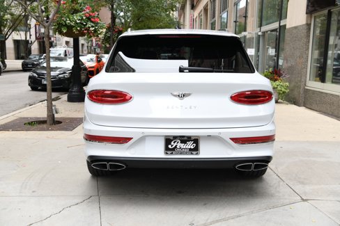 Used 2024 Bentley Bentayga image 5