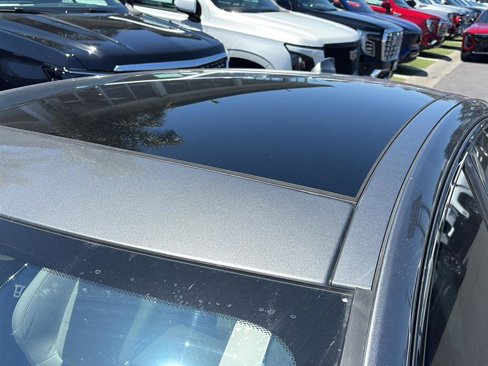 Used 2017 Jaguar XE Prestige image 8