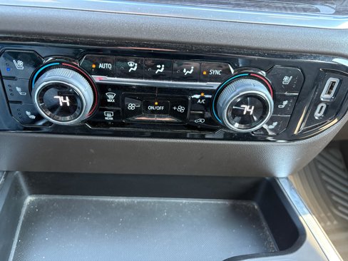 Used 2022 Chevrolet Silverado 1500 LTZ w/ Technology Package image 32