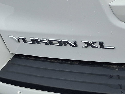 Used 2020 GMC Yukon XL SLT image 32