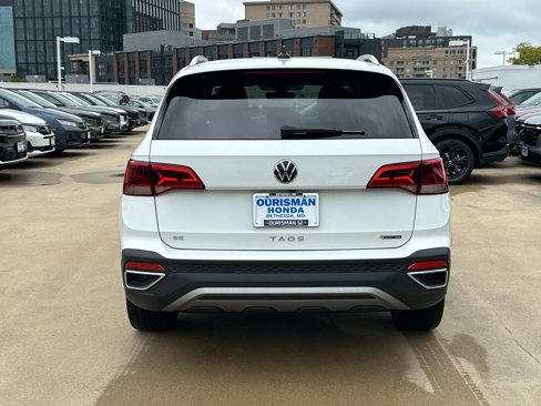 Used 2022 Volkswagen Taos SE w/ IQ.Drive SE Package image 3
