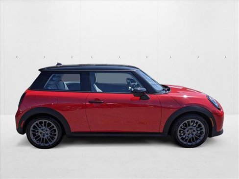Certified 2025 MINI Cooper 2-Door Hardtop image 4