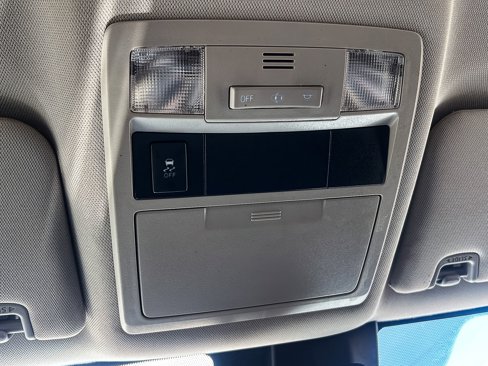 Used 2019 Toyota Tacoma SR image 16