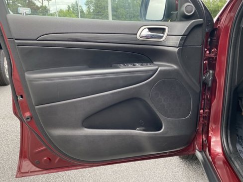Used 2021 Jeep Grand Cherokee Laredo image 19
