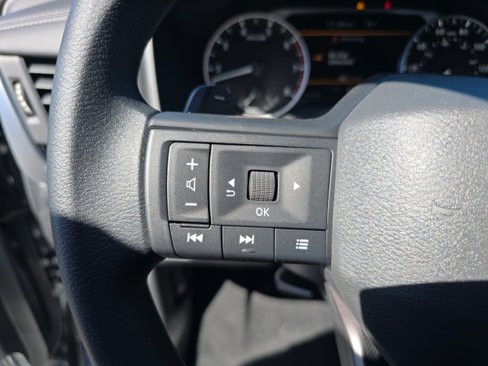 New 2025 Nissan Rogue S image 28