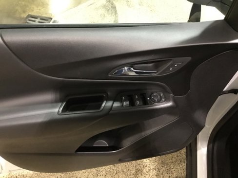 Used 2023 Chevrolet Equinox LT image 44