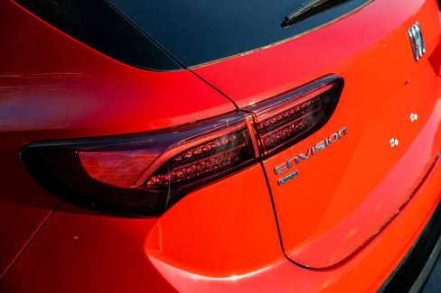 New 2025 Buick Envision Sport Touring image 8