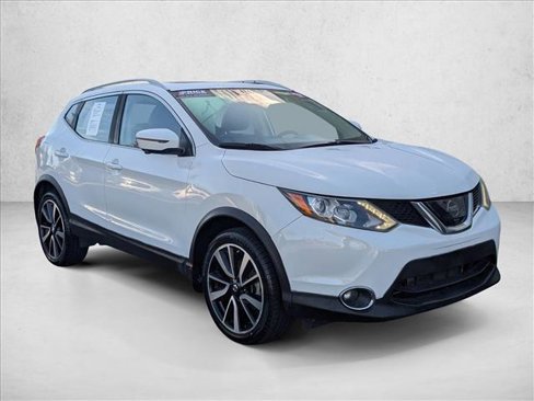Used 2017 Nissan Rogue Sport SL w/ SL Premium Package image 3