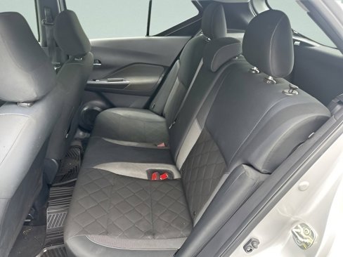 Used 2020 Nissan Kicks SV image 13