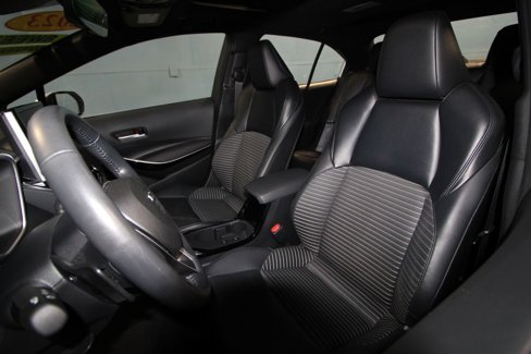 Used 2023 Toyota Corolla XSE image 4