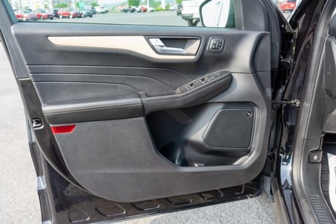 Used 2021 Ford Escape Titanium w/ Titanium Elite Package image 19