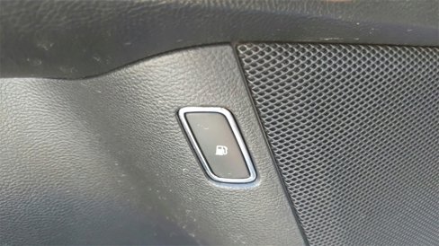 Used 2019 Ford Fusion SE image 18