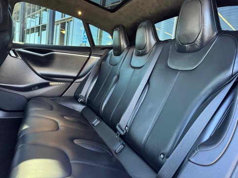 Used 2016 Tesla Model S 60D image 27