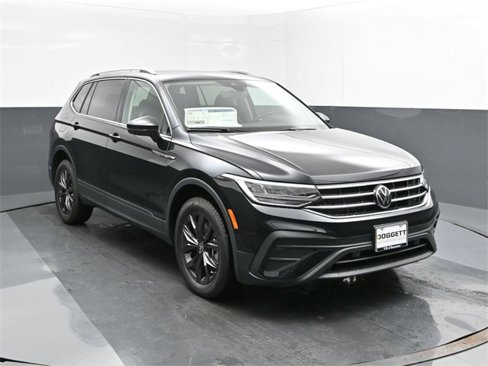 Used 2024 Volkswagen Tiguan SE image 22