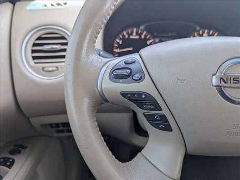 Used 2015 Nissan Pathfinder SV image 12