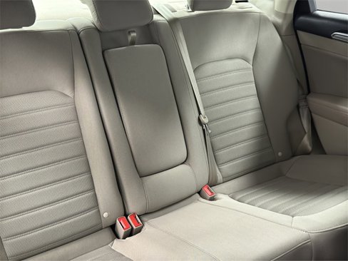 Used 2019 Ford Fusion SE image 19