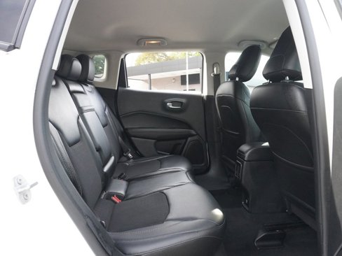 Used 2018 Jeep Compass Latitude w/ Cold Weather Group image 29
