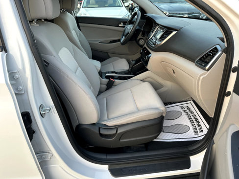 Used 2017 Hyundai Tucson SE image 12