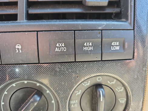 Used 2006 Ford Explorer XLT image 27