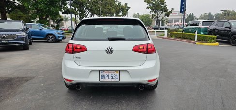 Used 2015 Volkswagen Golf 4-Door image 6