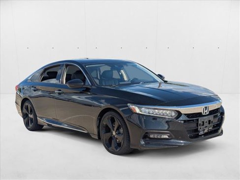 Used 2018 Honda Accord Touring image 3