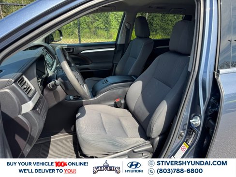 Used 2017 Toyota Highlander LE image 16