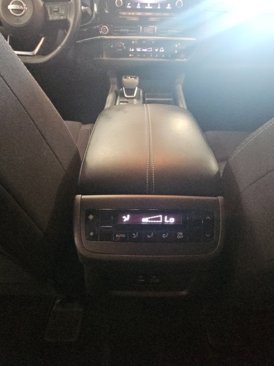 Used 2022 Nissan Pathfinder SV image 25
