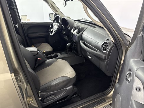 Used 2004 Jeep Liberty Sport w/ PWR Convenience Group image 25