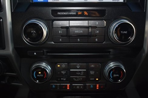 Used 2018 Ford F150 Platinum w/ Equipment Group 701A Luxury image 33