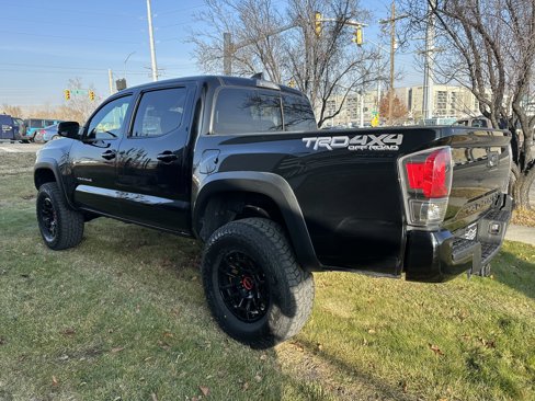 Used 2020 Toyota Tacoma TRD Off-Road image 9