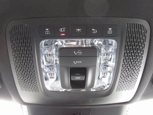 New 2025 Mercedes-Benz GLB 250 4MATIC image 29