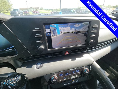Used 2025 Hyundai Elantra Sport image 17