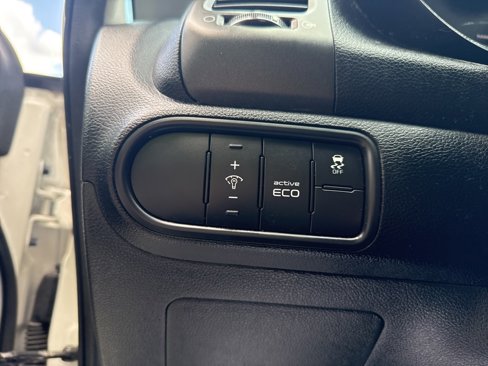 Used 2016 Kia Forte LX image 16