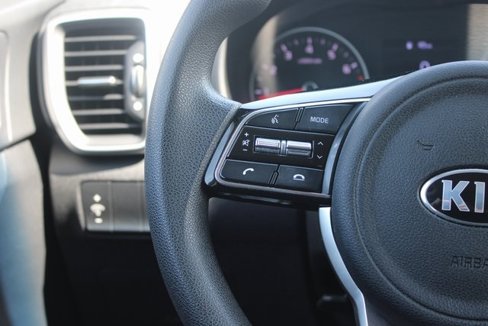 Used 2020 Kia Sportage LX image 26