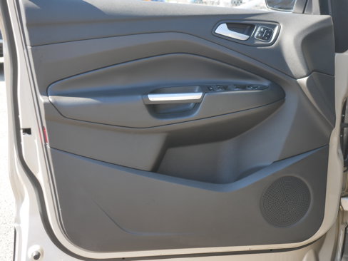 Used 2017 Ford Escape Titanium image 30
