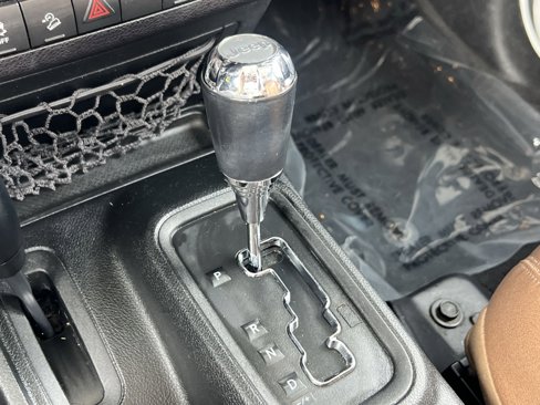 Used 2017 Jeep Wrangler 75th Anniversary image 23