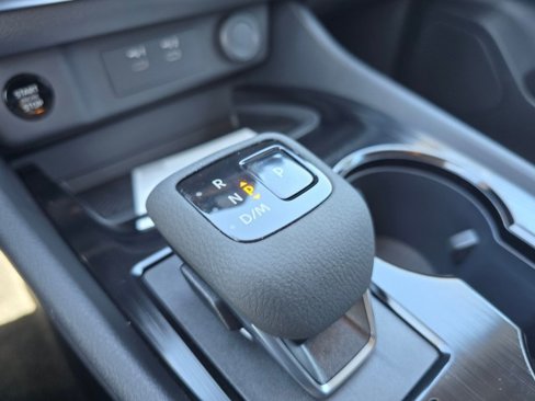 New 2025 Nissan Rogue S image 31